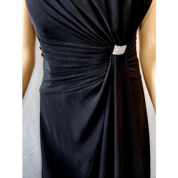 Symphony of Venus Strapless Bridal Dress - Picture 3 of 10